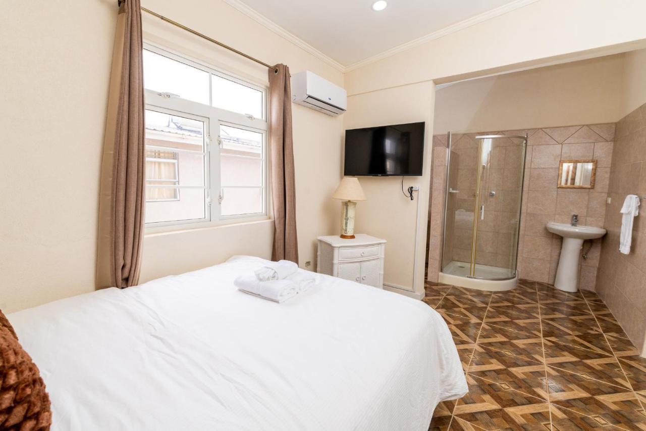 Mariner Suites Christ Church Esterno foto