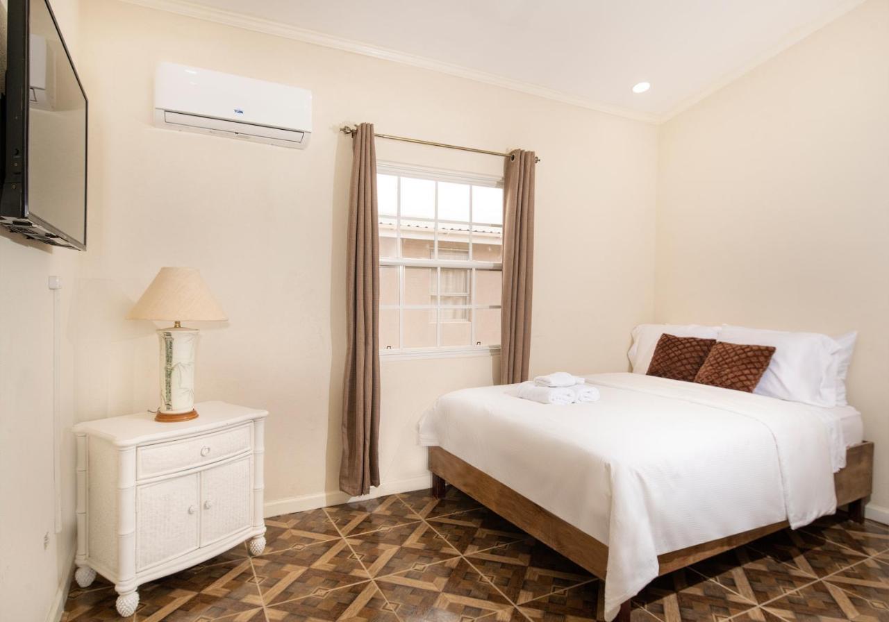 Mariner Suites Christ Church Esterno foto