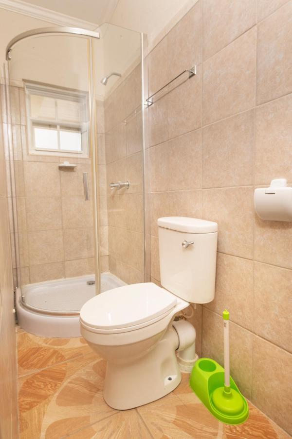 Mariner Suites Christ Church Esterno foto